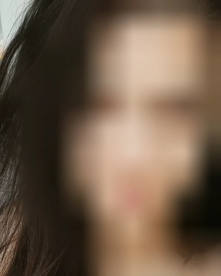 Clara, 28