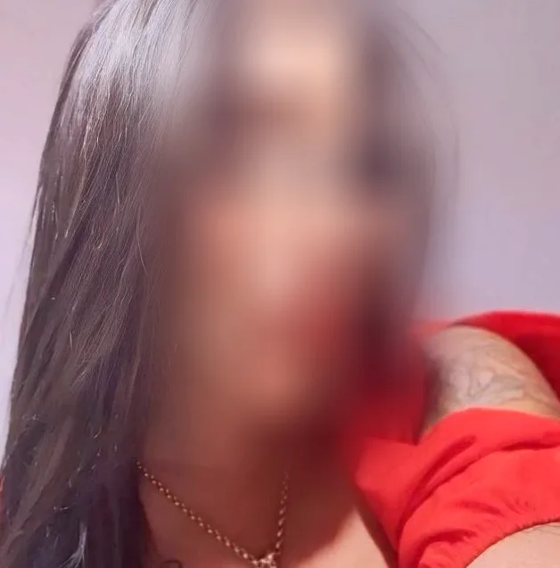 Emilia, 31