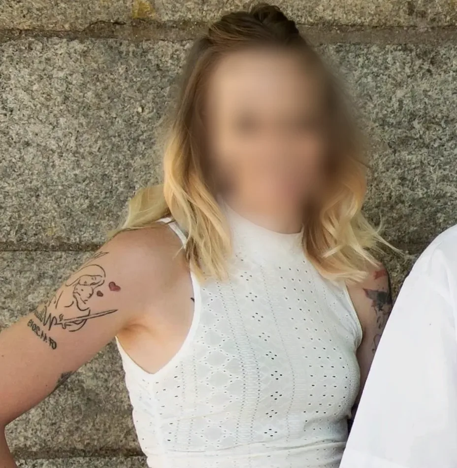 Helena, 32