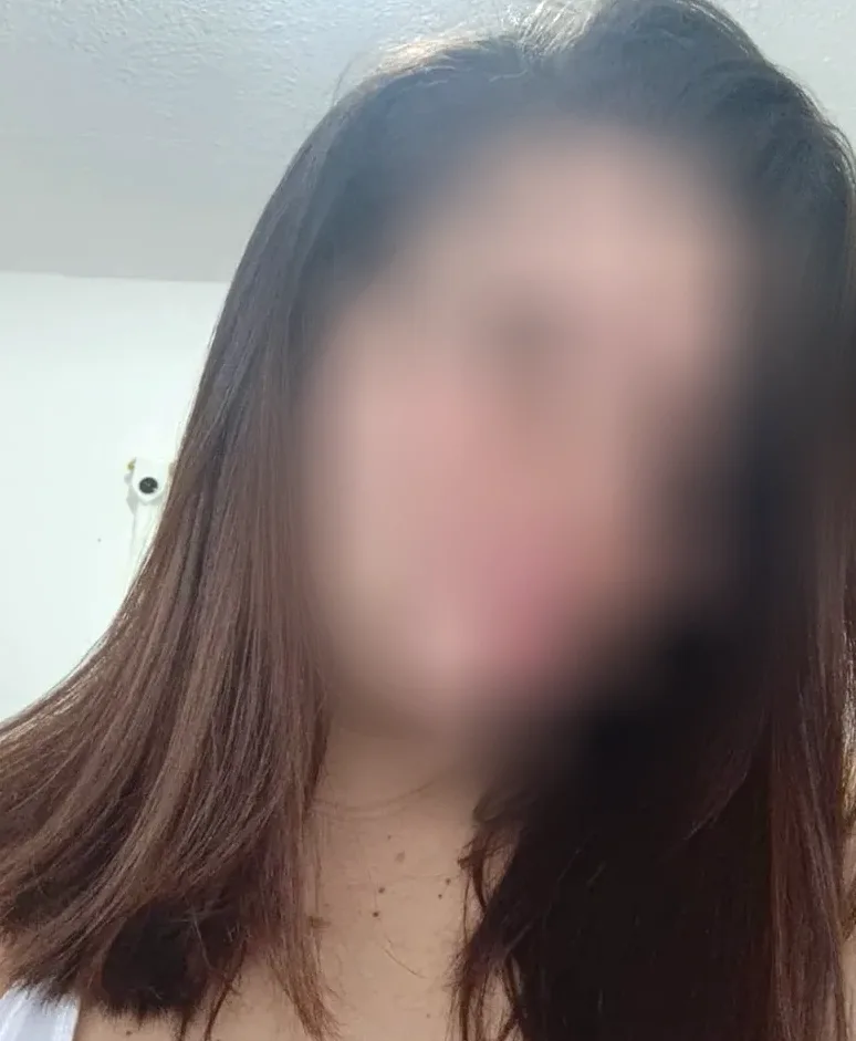 Kathrin, 26