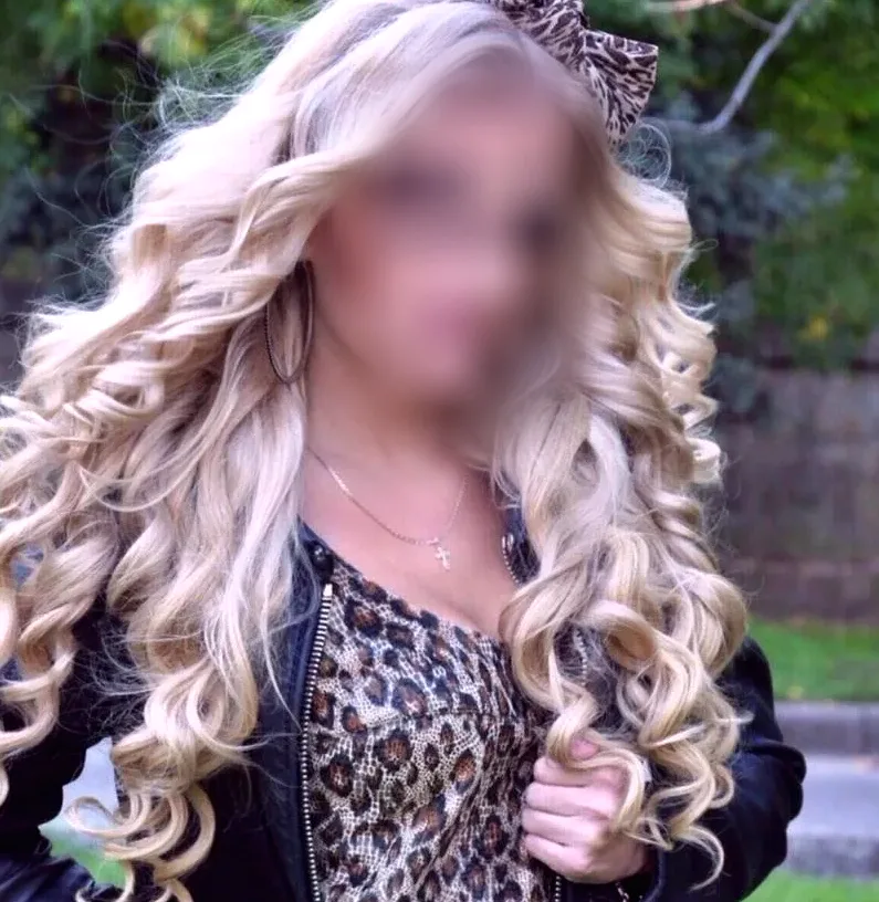 Simone, 30