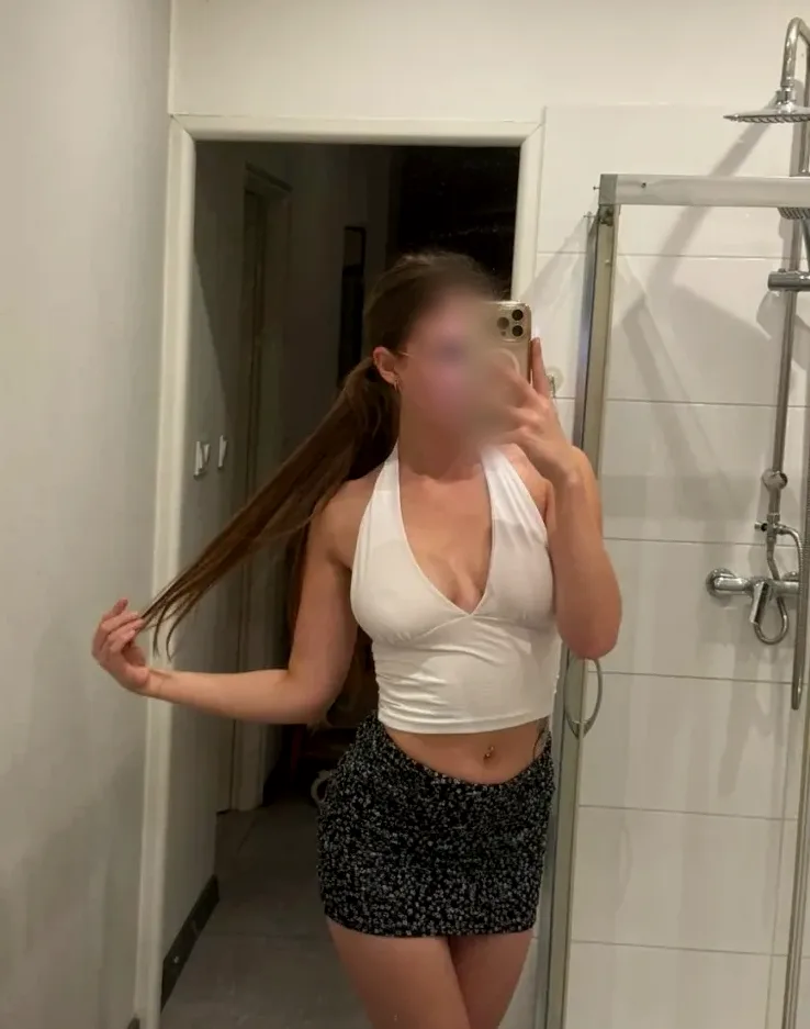 Simone, 20
