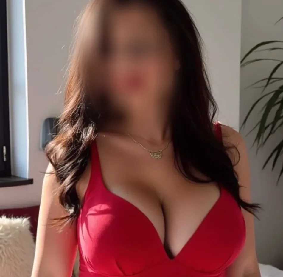 Tijana, 29